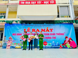 Ủy ban nhân dân phường Sông Trí ra mắt mô hình “Cổng trường an toàn giao thông” tại Trường Tiểu học Hưng Trí