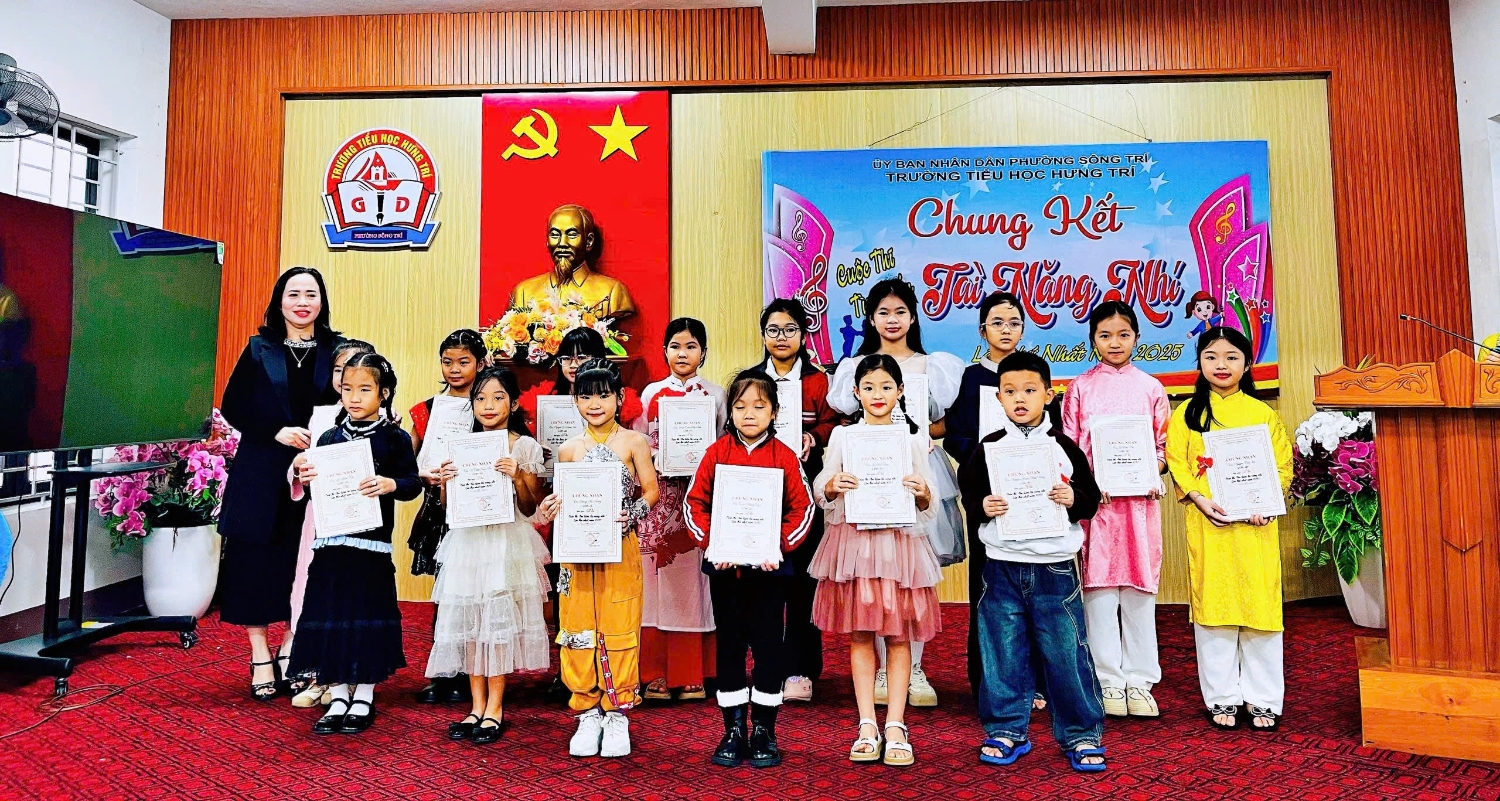 10 ảnh trao giải nhì